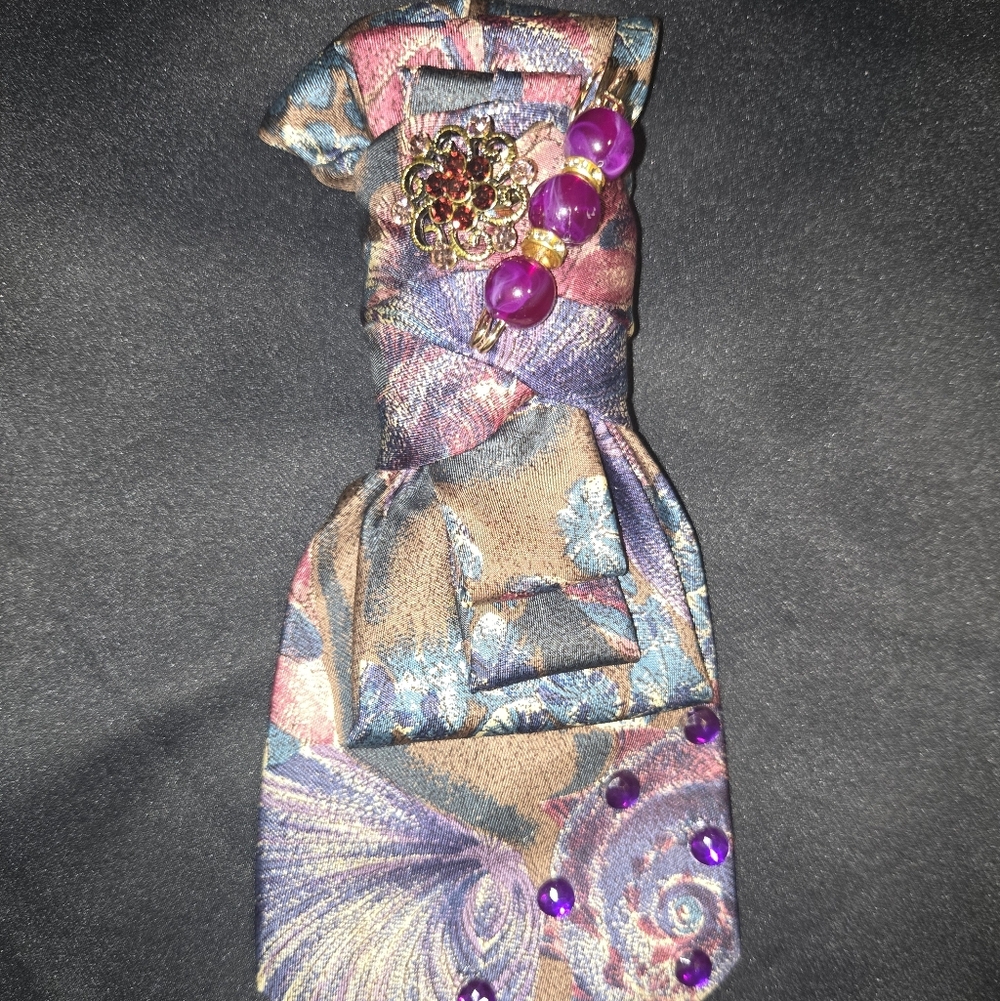 Floral Patterned Necklace Tie with Purple Accents